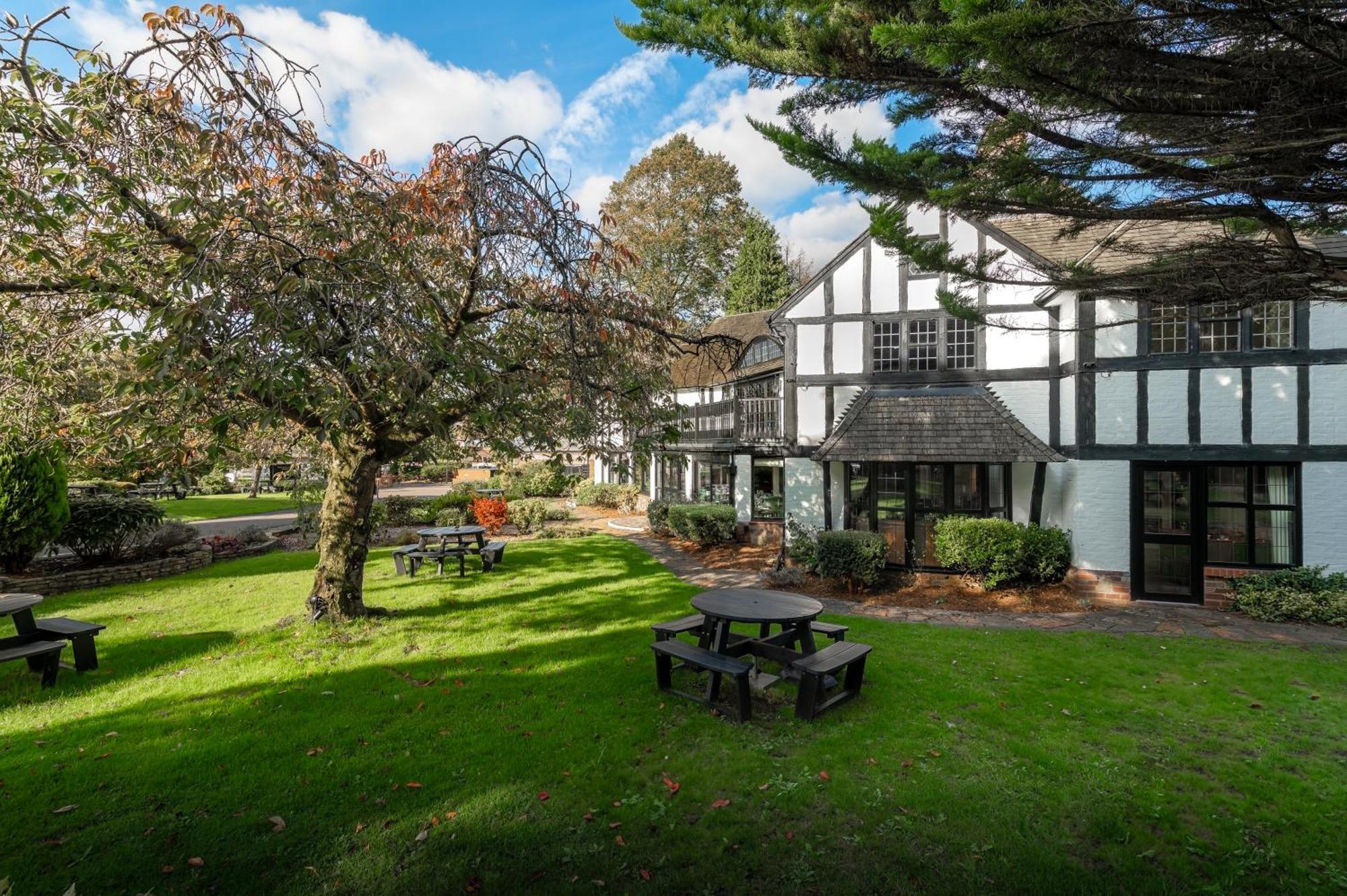 Thatchers East Horsley Dış mekan fotoğraf