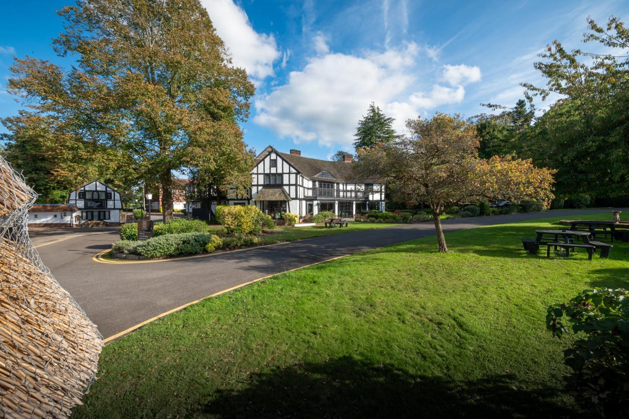 Thatchers East Horsley Dış mekan fotoğraf